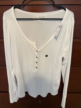 Hollister Women's white Long-Sleeve Henley Top with Button Placket
